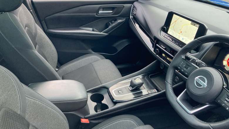 Nissan Qashqai 1.3 DiG-T MH 158 Premiere Edition 5dr Xtronic Petrol Hatchback